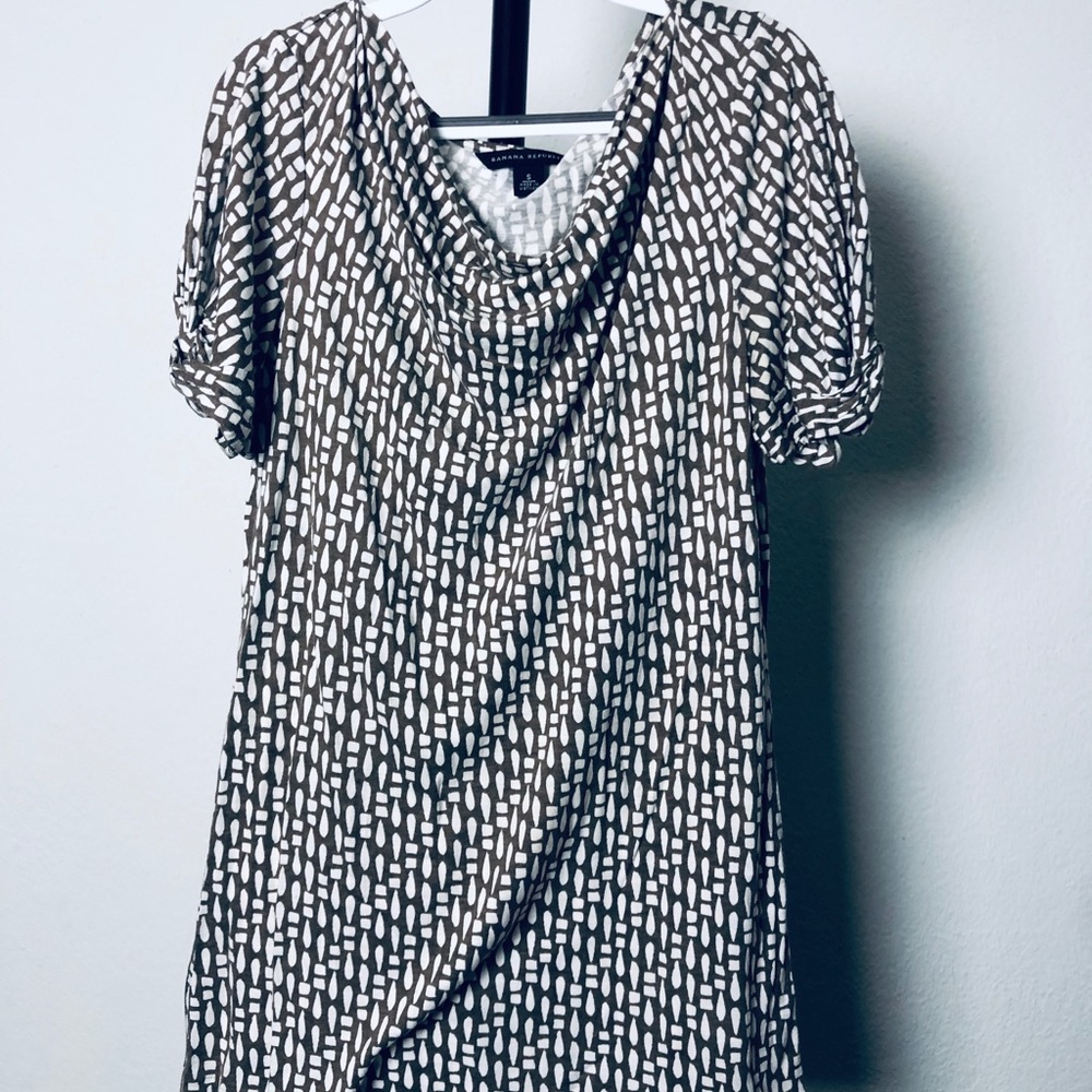 Banana Republic Peep-Sleeve Top
